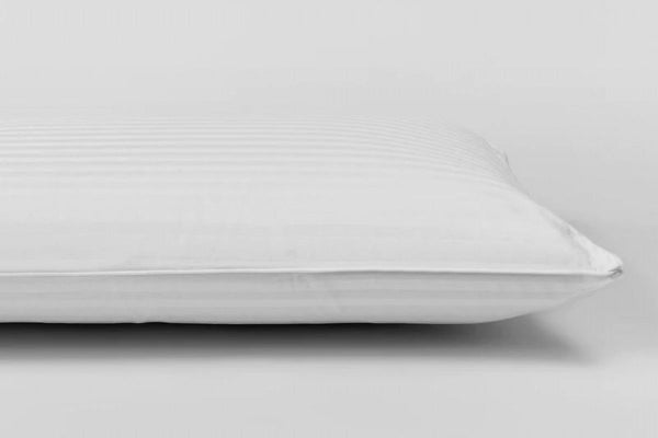 Dunlopillo Luxurious Latex Medium Profile Firm Feel Pillow