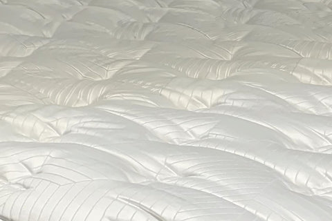 Contains all 3 elements of A.H. Beard's advanced comfort technology, AeroComfort; AeroQuilt, AeroFoam+ & AeroWeb; Micro Comfort Coils minimise partner disturbance; Gel Infused Latex provides pressure-relieving comfort; Naturally antimicrobial & hypoallergenic; Gel Infused Memory Foam; Reflex Platinum Support System....