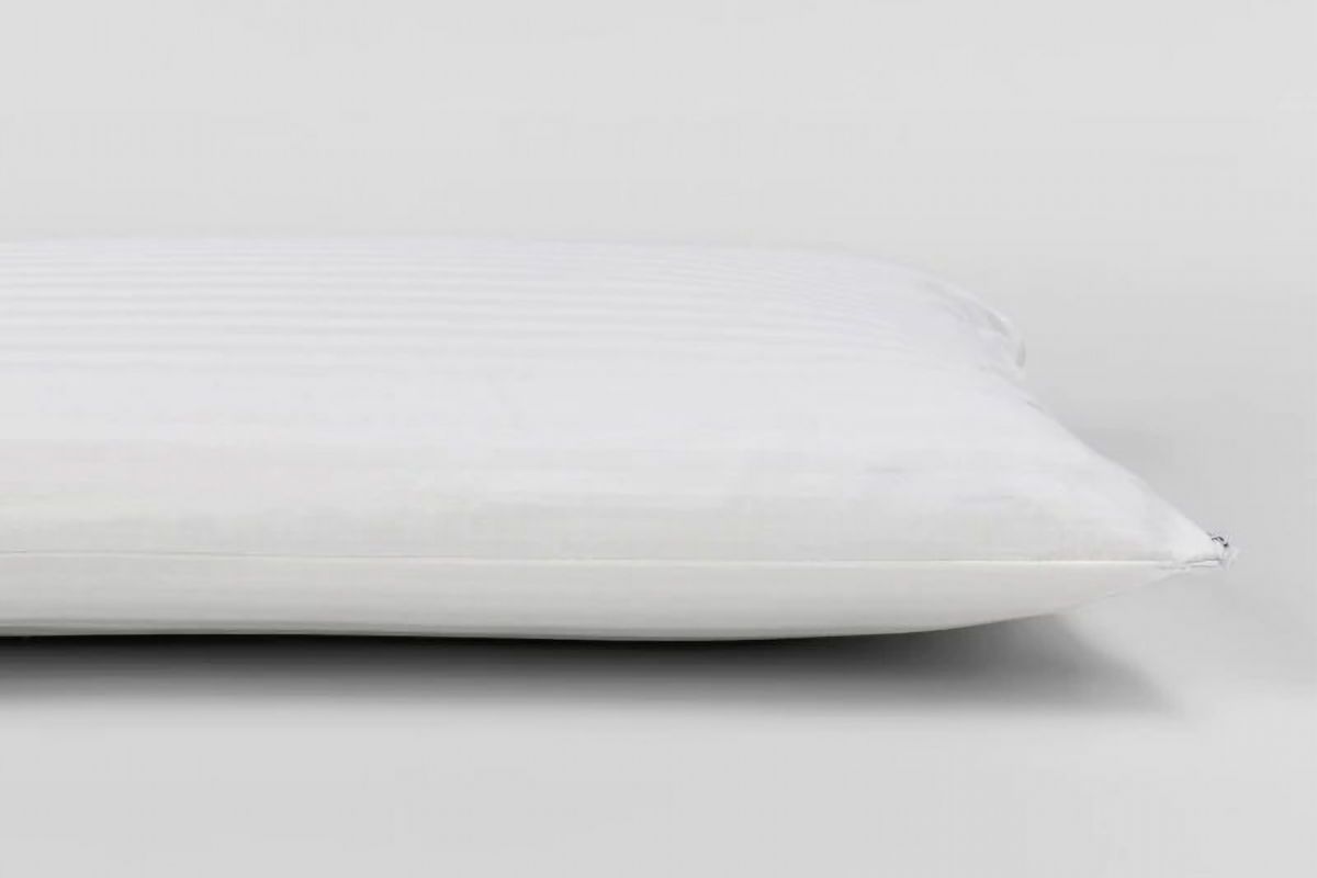 Dunlopillo Luxurious Latex Medium Profile Soft Feel Pillow Best in Beds